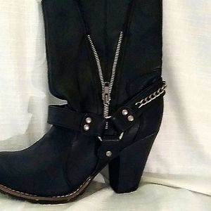 Candies size 10 heel faux leather lambswool on top short boots